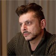 Progettista valuta insegnamento a studenti o neo assunti, di disegno tecnico meccanico e meccanica di base